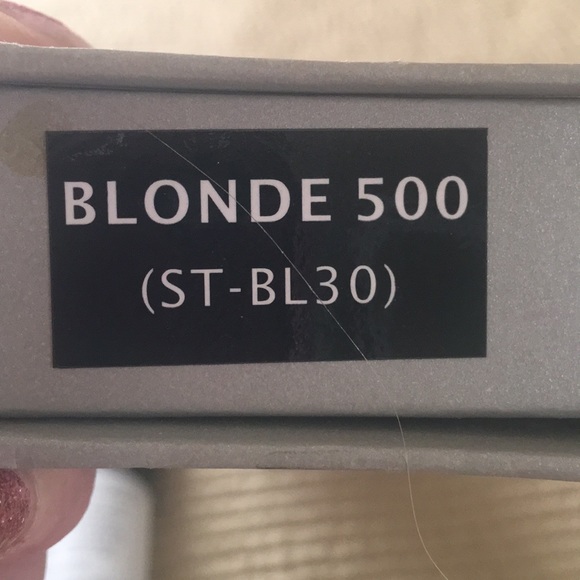 Hair Extensions only no shampoo or serum - Picture 3 of 6